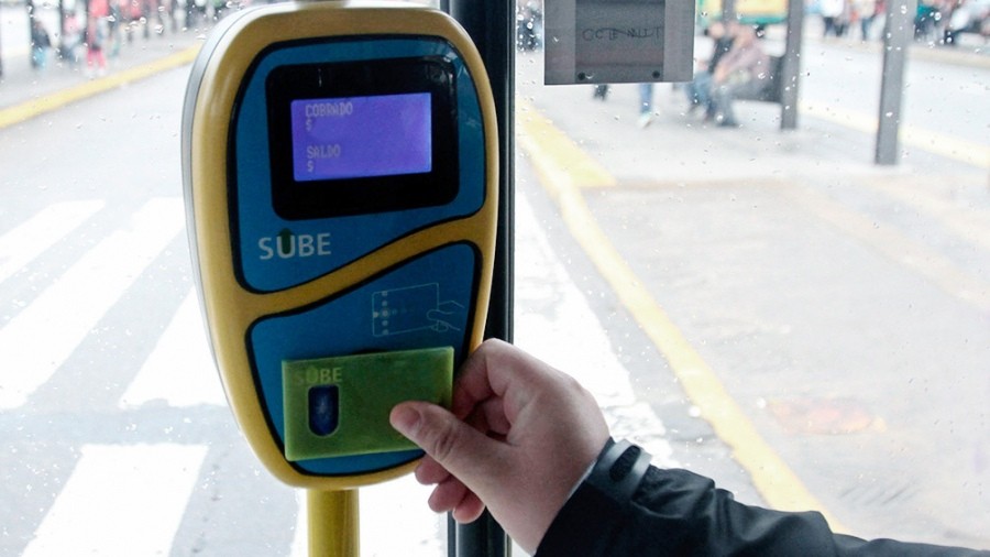 Aumentan un 5,8% desde mañana los boletos de colectivos y trenes del AMBA | Economía