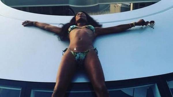 Naomi Campbell intacta: en bikini y sin Photoshop a los 45 años | Espectáculos