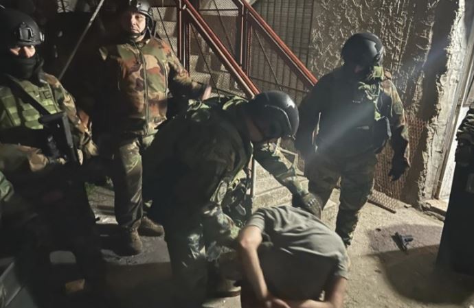 Un ex policía mantuvo de rehén a su familia en Isidro Casanova | Actualidad