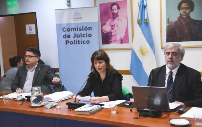 Papelón por un fallido en el juicio político: confundieron a un testigo por su hermano | Política