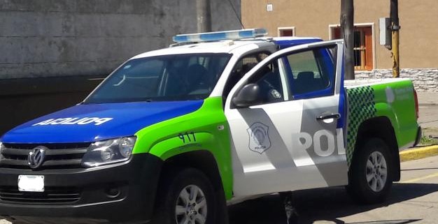 Denunció que tres ladrones se llevaron dinero de su casa: la Policía descubrió que su hijo planificó el robo | Actualidad