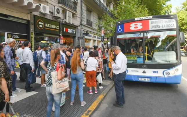 Los aumentos que se vienen en transporte: cuánto costará el boleto de colectivos, trenes y subte | Economía