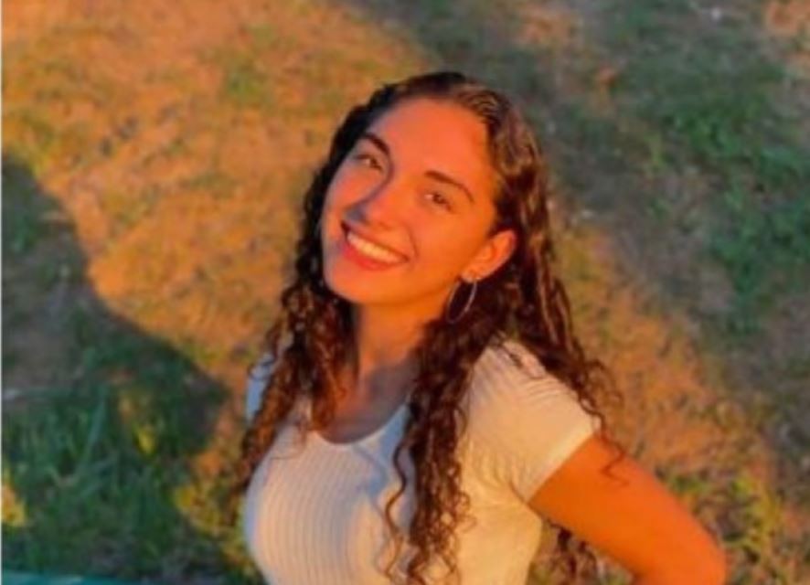 Dormía en su cama en medio de un temporal, se le cayó un árbol encima y murió aplastada | Actualidad