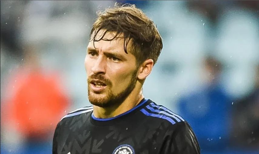 Escándalo en Canadá: un futbolista argentino se agarró a trompadas y fue suspendido de por vida | Deportes