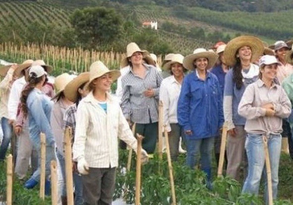 La historia del pueblo brasileño de mujeres jóvenes y hermosas que buscan hombres | Curiosidades