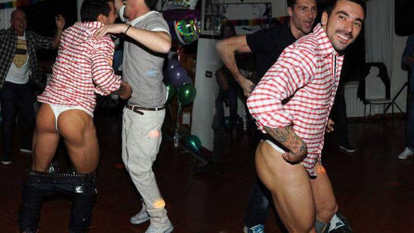 Se filtraron fotos íntimas del Pocho Lavezzi en una fiesta | Espectáculos