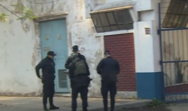 Un efectivo de la Policía Federal se atrincheró en una dependencia de Barracas | Actualidad