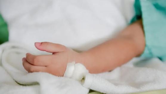 Falleció la beba que tenía fractura de cráneo e investigan a su madre y pareja en San Luis | Actualidad