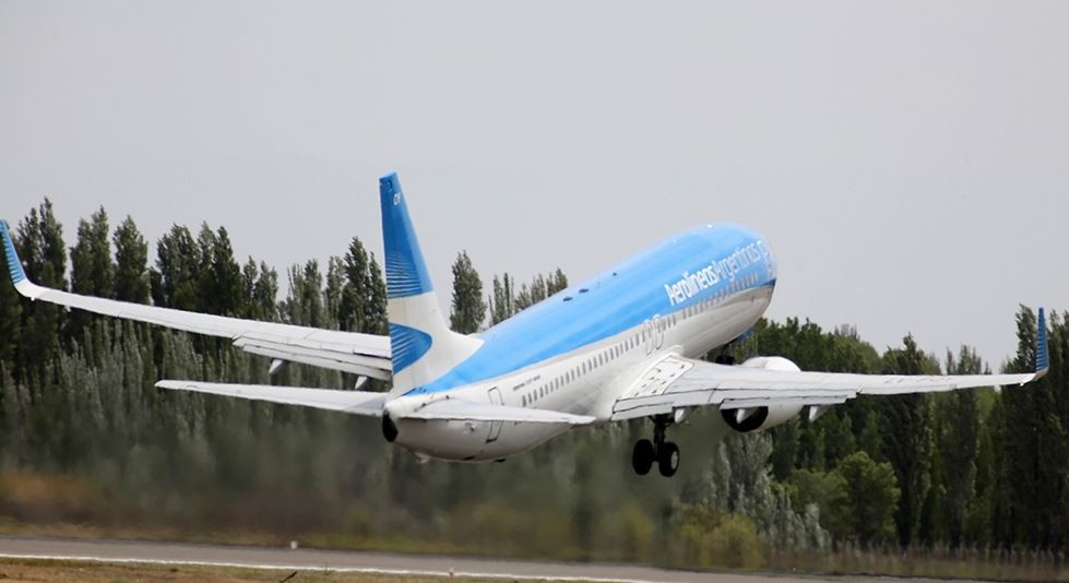 Partió el tercer vuelo de Aerolíneas Argentinas a Roma para traer repatriados de Israel | Actualidad