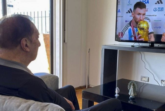 La revelación del hermano de Carlos Bilardo: "Cuando Messi hace un gol, se ríe y dice ´qué bien juega este´" | Deportes