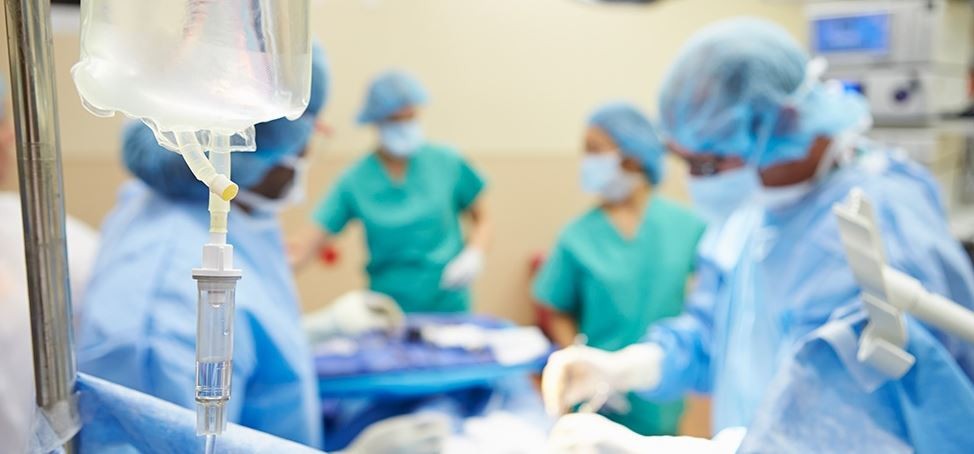 Inédita cirugía en Argentina para removerle un tumor cerebral a un paciente despierto | Actualidad