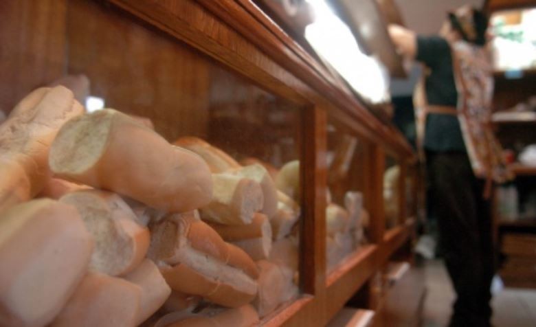 El precio del kilo de pan supera los $1000 tras un aumento del 25% | Economía