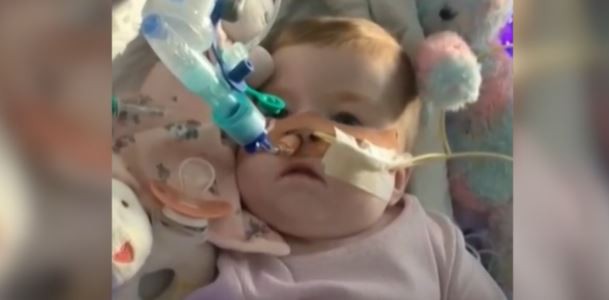 Una beba inglesa con una patología incurable iba a ser desconectada e Italia le dio la nacionalidad para evitarlo | Internacionales