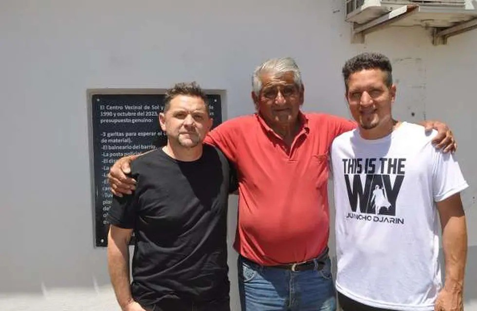 El tiro por la culata: El expresidente de un centro vecinal se autohomenajeó y piden que devuelva el dinero | Actualidad