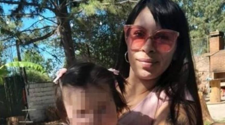 Violencia en Rosario: acribillaron a balazos a una mujer e hirieron a su hijo de 10 años | Actualidad