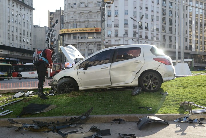 Le suspendieron la licencia del conductor que estaba alcoholizado y causó daños en la zona del Obelisco | Actualidad