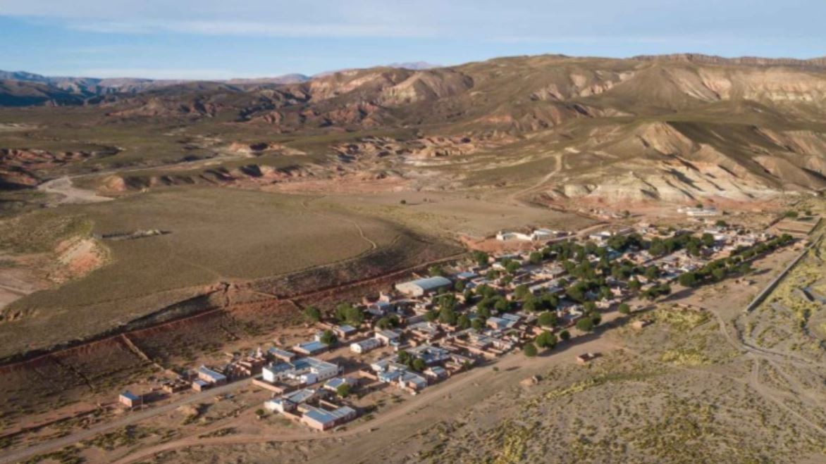 El pueblo escondido y rodeado de árboles en un paraje árido del Norte Argentino | Curiosidades