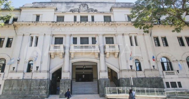 Santa Fe: Condenaron a 14 años de prisión a un policía que abusó de una subordinada | Actualidad