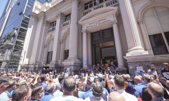 Los grandes desafíos del próximo Gobierno: cepo cambiario, pobreza y planes sociales | Política