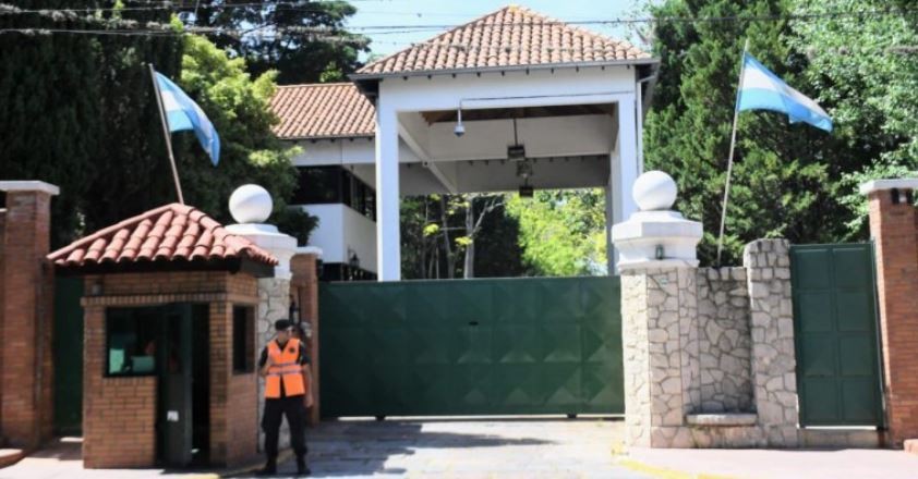 Javier Milei aseguró que se mudará a Olivos y que visitará poco la Casa Rosada | Política