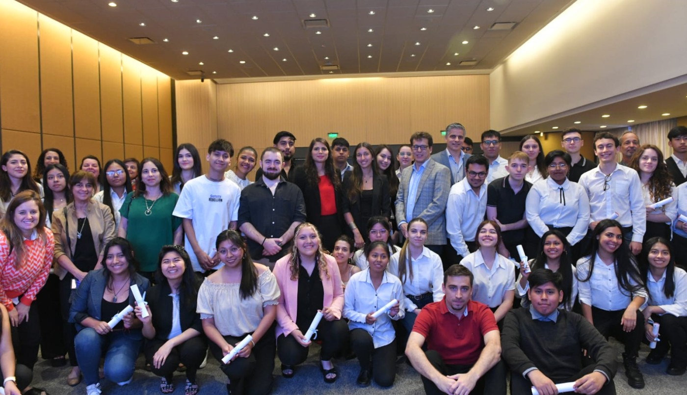 "A la par": 50 estudiantes participaron de un programa de movilidad social del Consejo de Ciencias Económicas | Actualidad