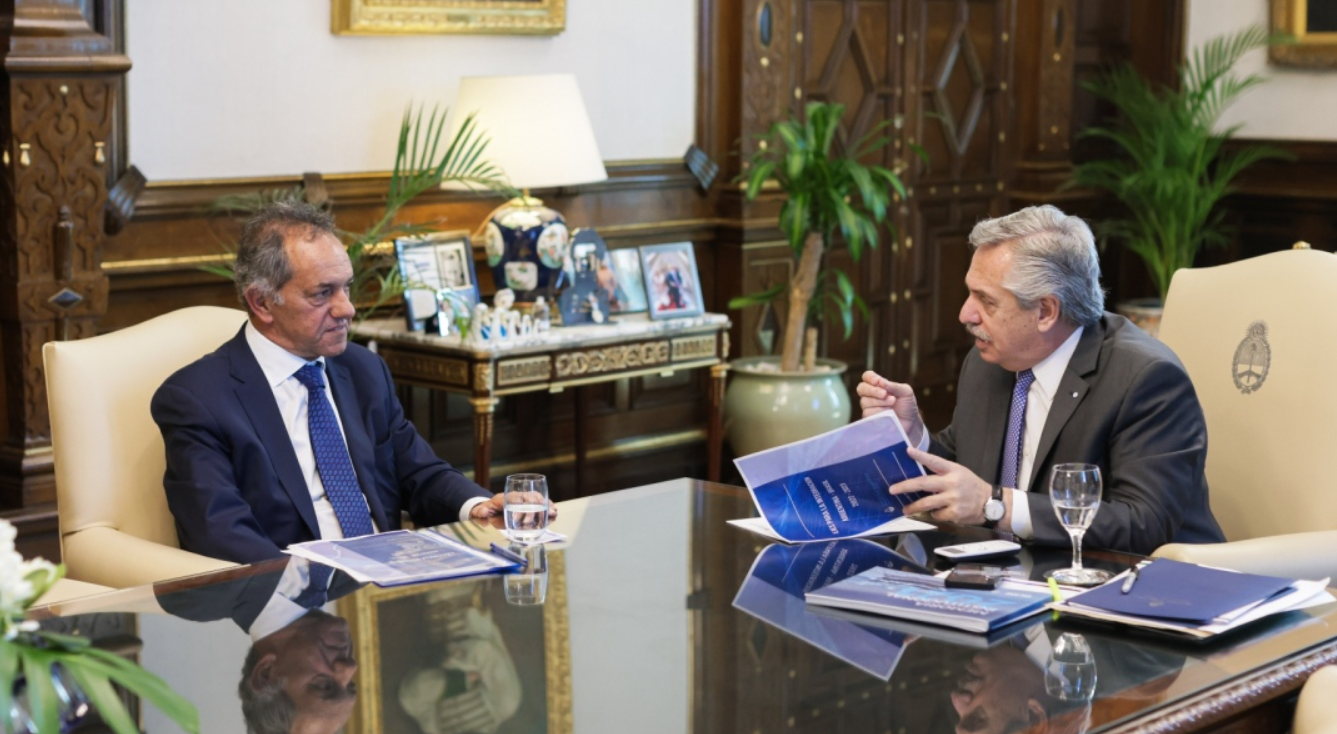 Alberto Fernández, sobre Scioli: "No entiendo cómo se puede representar a mi Gobierno y al de Milei" | Política