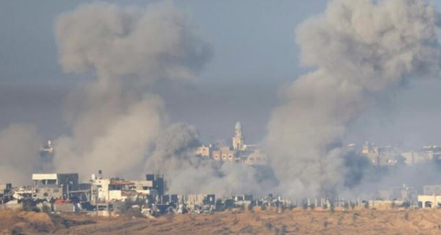 Israel intensifica bombardeos sobre Gaza: uno de los ataques impactó en un campo de refugiados | Internacionales