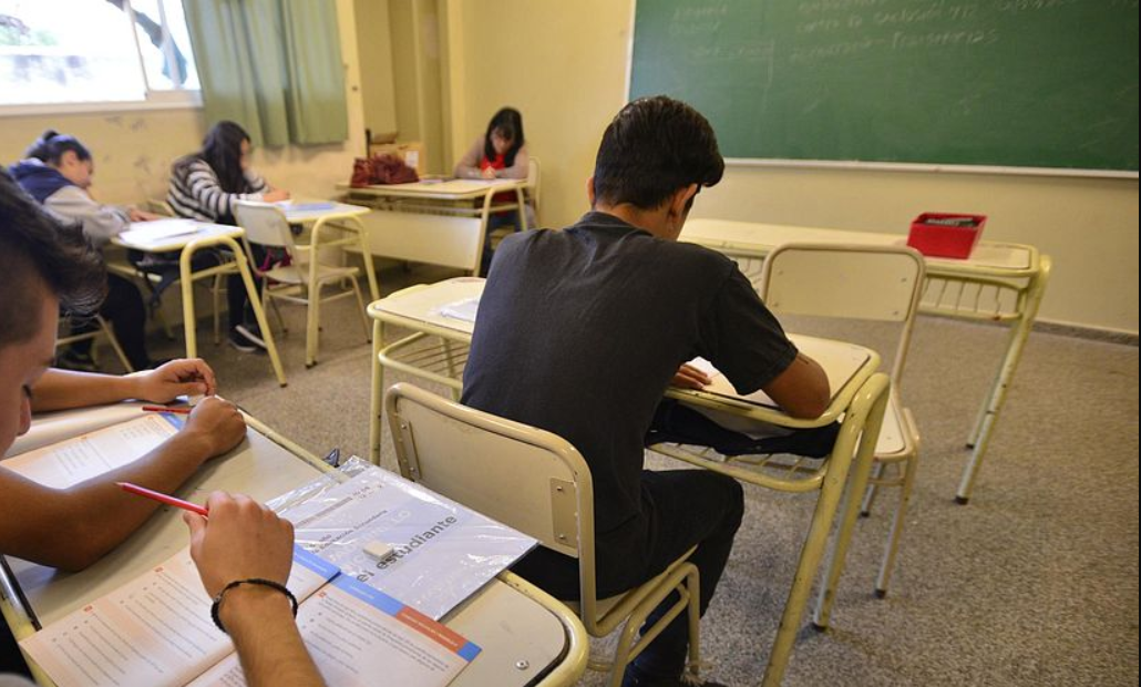 Pruebas PISA: en caída global "sin precedentes", Argentina sigue "debajo del promedio" | Actualidad