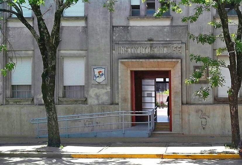 Santa Fe: Tres chicos sufrieron quemaduras cuando hacían un experimento en una escuela | Actualidad