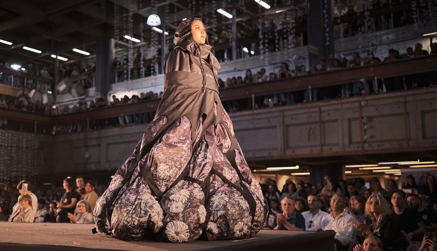 Más de 4.000 asistentes en el desfile anual de la Facultad de Arquitectura Diseño y Urbanismo | Actualidad