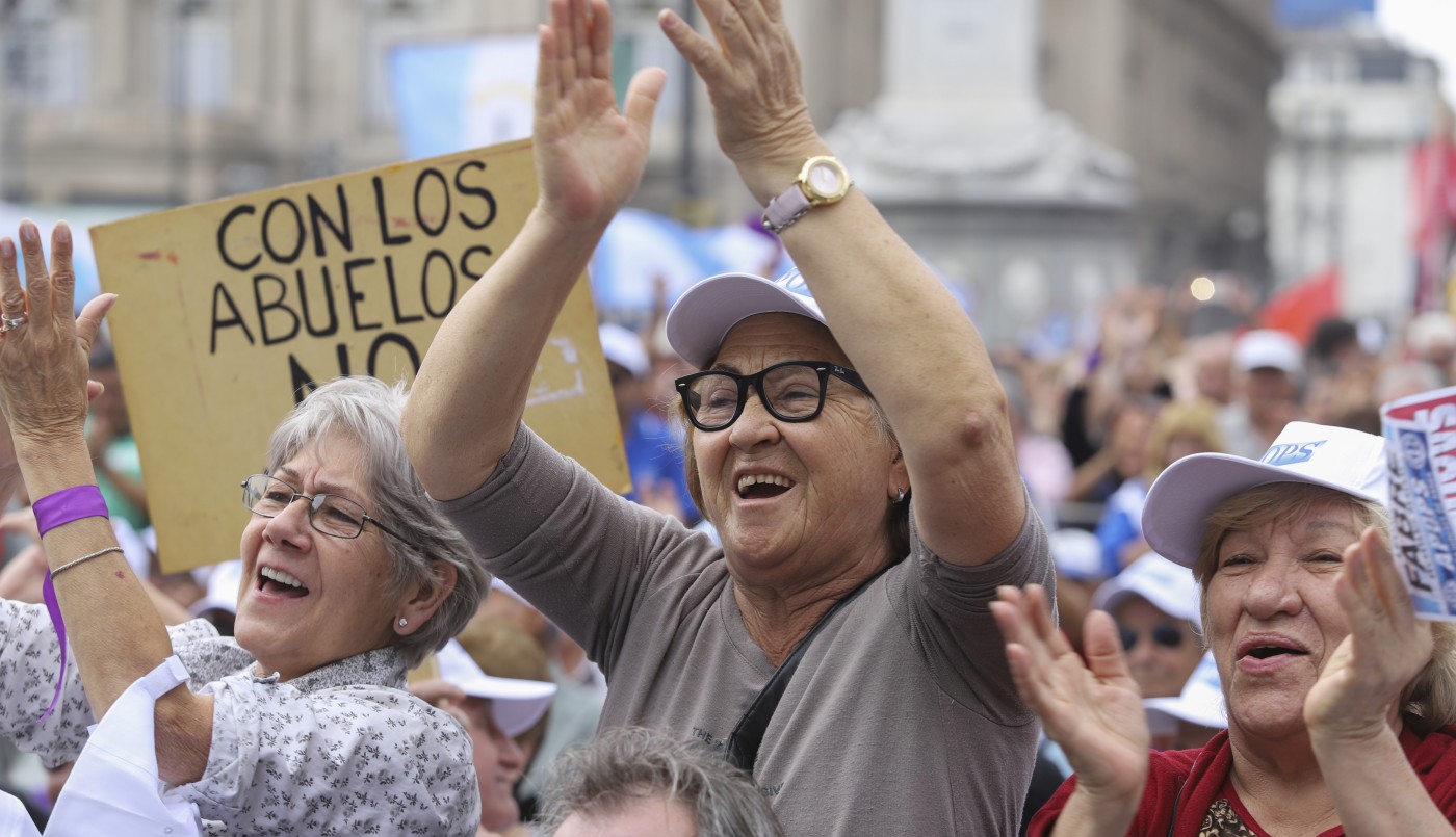 Jubilaciones: el gobierno buscará suspender la ley de movilidad | Economía