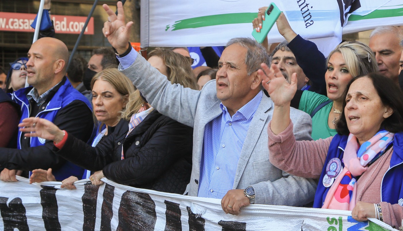 La asociación bancaria tildó de "salvajes" las medidas económicas del nuevo gobierno | Política