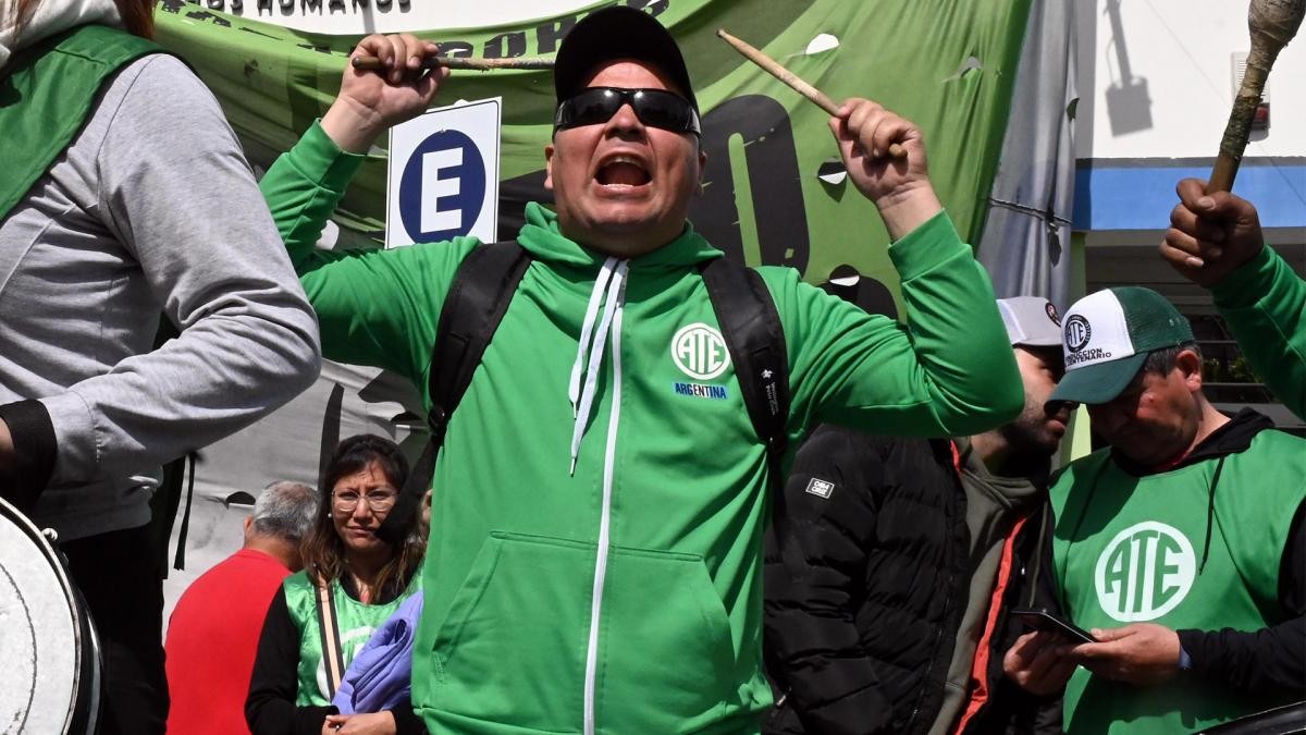 Organizaciones sociales y gremiales harán un encuentro en defensa de las empresas públicas | Actualidad