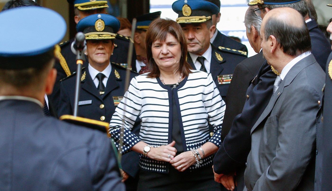 La ministra Bullrich convocó a una conferencia de prensa en el Departamento Central de Policía | Política