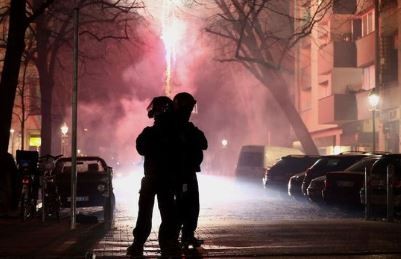 Festejos por Año Nuevo en Alemania terminan con tres muertos y más de 390 detenidos en incidentes | Internacionales