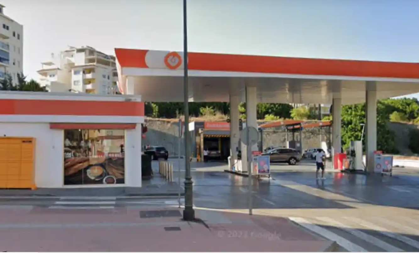 Asaltó una estación de servicio y antes de irse pagó una gaseosa con el dinero robado | Internacionales