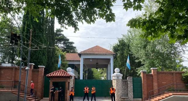 Primera actividad de Milei en Olivos: encabezó una reunión en la residencia presidencial | Política