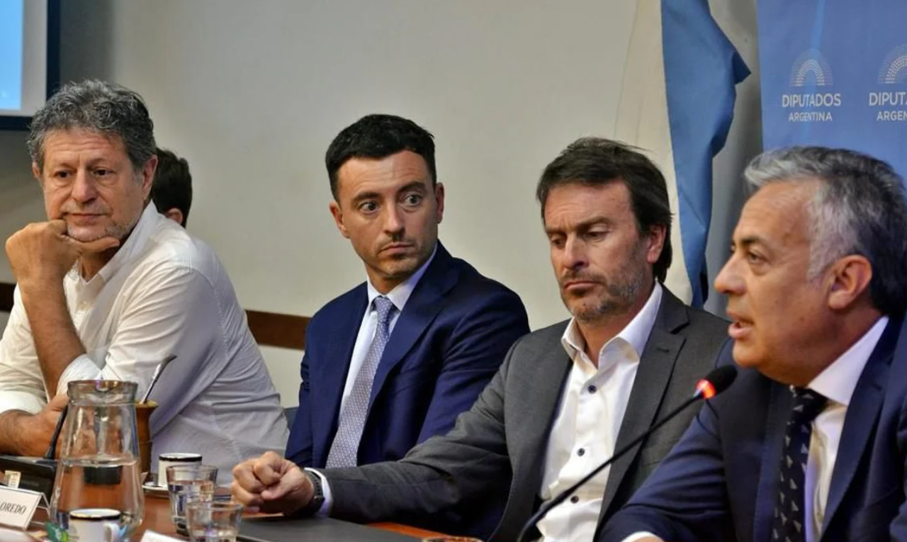 La estrategia de la oposición dialoguista para presionar al oficialismo por la Ley Ómnibus | Política