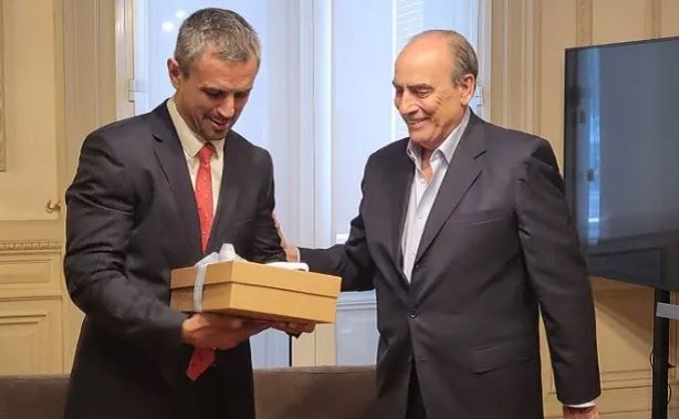 Francos llevó a Diputados una versión corregida de la Ley Ómnibus y se reúne con Martín Menem | Política