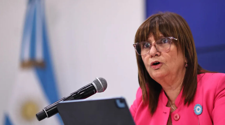 Bullrich: "Recibimos llamadas de gente que denuncia extorsiones para sumarse al paro del 24" | Política