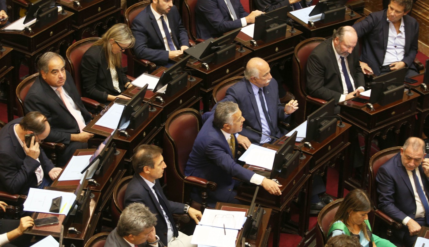 Los gobernadores más dialoguistas exigen que no suban las retenciones para acompañar la Ley Ómnibus | Política