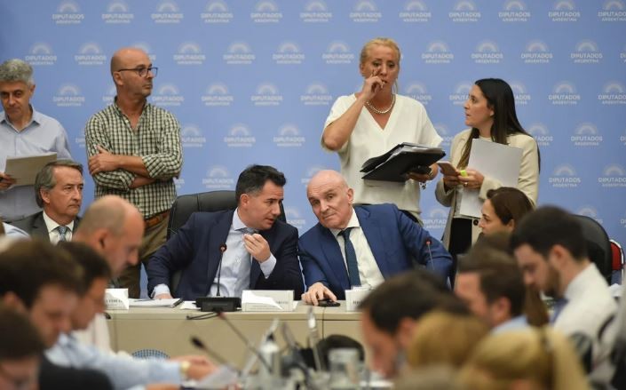 Ley Ómnibus: la sesión en Diputados se pospuso hasta el martes | Política