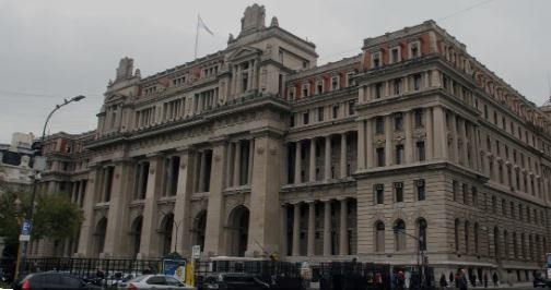 Una jueza declaró la invalidez de varios artículos laborales del DNU 70/23 | Política