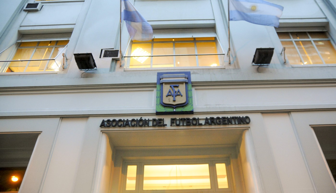 La Justicia falló contra los artículos del DNU sobre las SA en el fútbol | Política