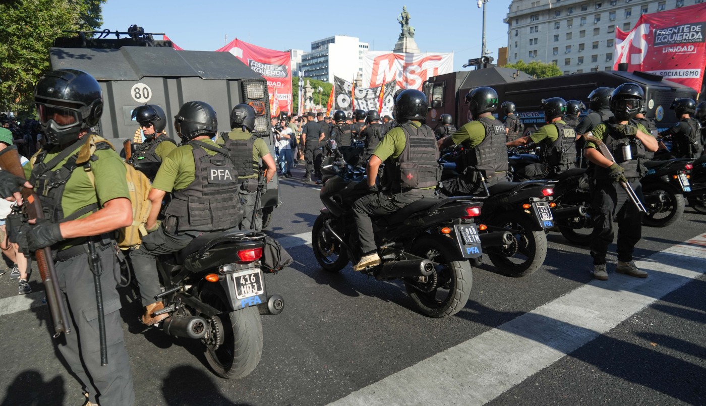Incidentes frente al Congreso: Prefectura aplicó el protocolo antipiquetes para liberar las calles | Política