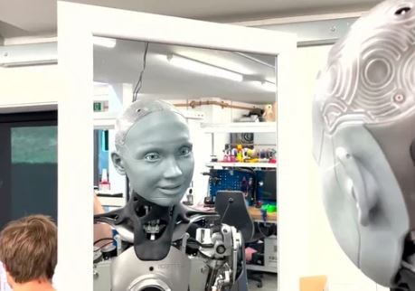 El robot humanoide Ameka ya puede autopercibirse | Tecno