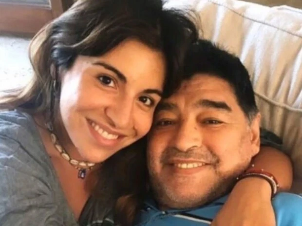 Le robaron el celular a Gianinna Maradona: "Lo que más me dolió fue perder la estampita de mi viejo" | Actualidad