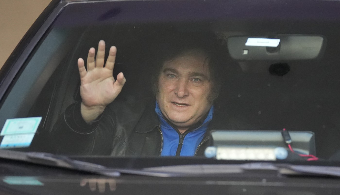 Escapada amorosa a Mar del Plata y gira internacional: los próximos días de Javier Milei | Política