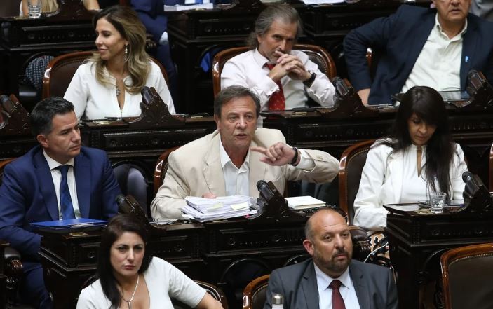 Diputados encara la fase final de la Ley Ómnibus: sigue la negociación de varios artículos | Política