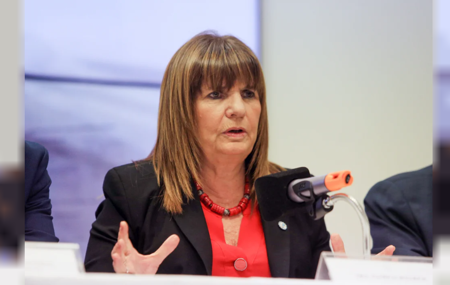 Patricia Bullrich anunció que Prefectura podrá usar todo tipo de armas de fuego | Política